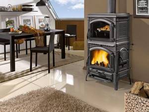 Cast iron stove with oven