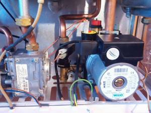 Gas boiler circulation pump