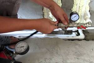 pressure during pressure testing of the heating system SNIP