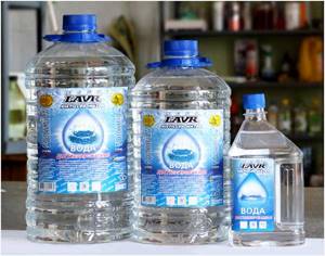 Дистиллированная вода – лучший вариант теплоносителя для домов постоянного проживания