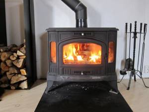 long-burning wood stoves for home heating
