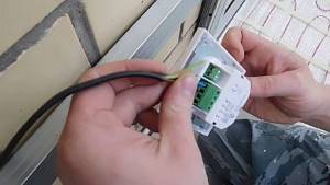 Photo - Installation of a thermostat