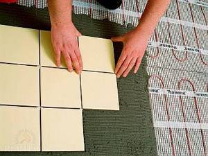 Photo - laying tiles on thermomats
