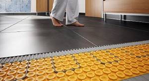 Photo - Water-heated floor on a substrate with bosses