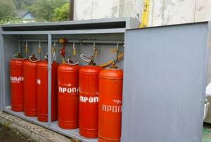 Storing gas cylinders in winter