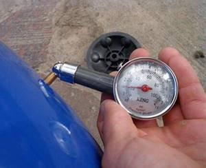 Measurement with a pressure gauge