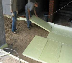 How to use polystyrene foam to insulate a wooden floor