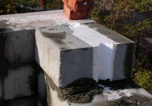 Laying heat blocks on mortar