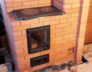 кухонная печь на дровах из кирпича