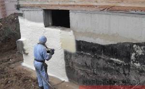 Application of polyurethane foam to the foundation