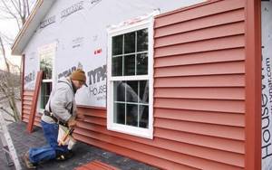 Do you need a vapor barrier for siding without insulation of a wooden house?