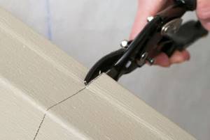 Is a vapor barrier needed for siding without insulation of a wooden house?