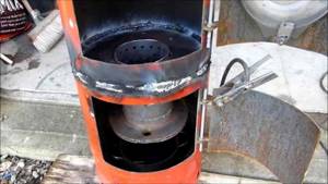 Closed stove made from a gas cylinder