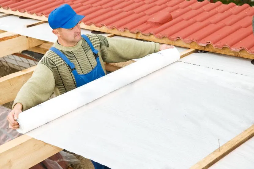 Roll type insulation