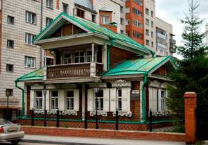 Russian house with mezzanine