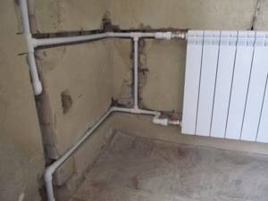 Do-it-yourself pipe routing diagrams and options for installing a heating system in a private house