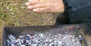 Temperature of coals in the grill