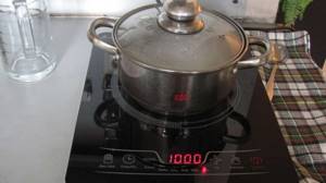 Test of tabletop induction cooker KITFORTKT-102 - cooking rice