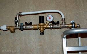 Installing a pressure gauge in the heating system