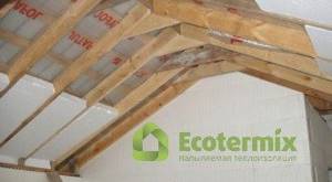 Roof insulation with polystyrene foam