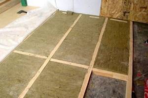 Floor insulation with mineral wool