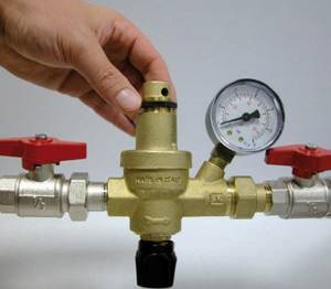 Boiler system feed valve