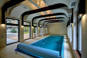 Ventilation in an indoor pool