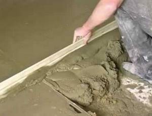 Pouring the concrete layer