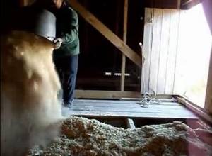 Backfilling the attic floor with sawdust